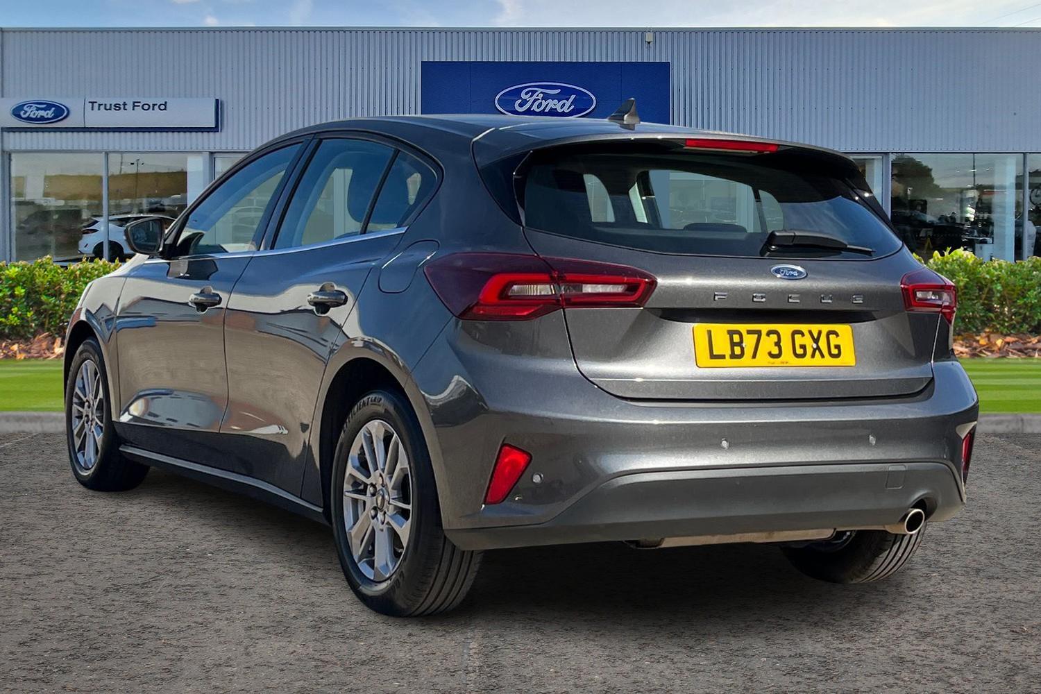 Ford Focus Photo 1
