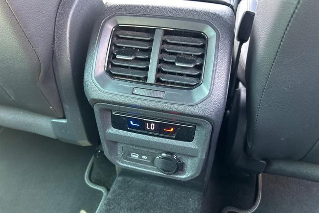 VOLKSWAGEN Tiguan Photo 56