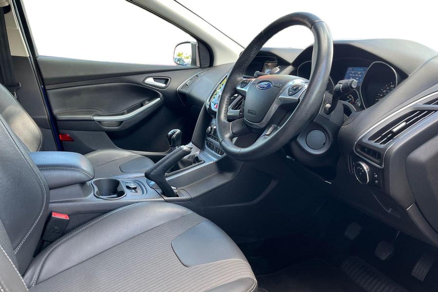 Ford FOCUS Photo autoimg-6c5a7bda6285e2145b420654740ba5e9f6c41eb4.jpg