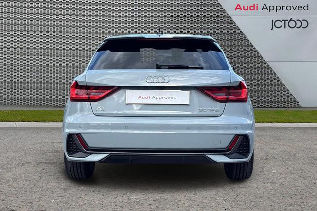 AUDI A1 Photo 7