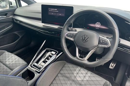 Volkswagen Golf Photo autoimg-6c5c65d8f044388c83f8548b83f7fcebc563115d.jpg