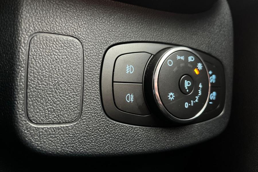 Ford PUMA Photo autoimg-6c5f4d1f4329003ba82c04931bee4ab1393d0c1d.jpg