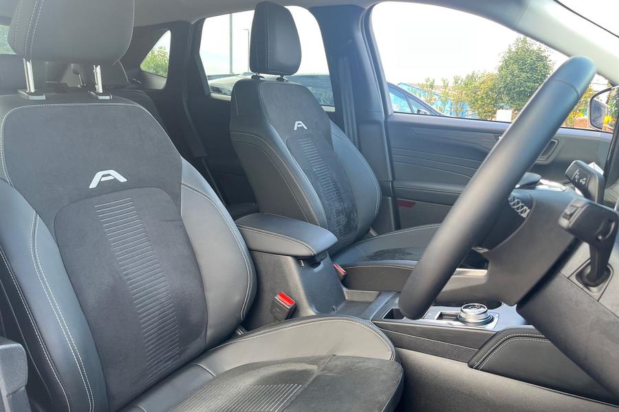 Ford KUGA Photo autoimg-6c5fd7bdb66e6252c0701f1cbaf45bd4618600a1.jpg