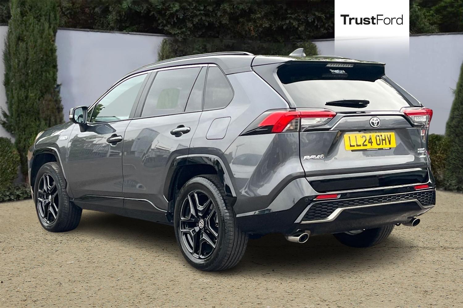 Toyota RAV4 Photo 1