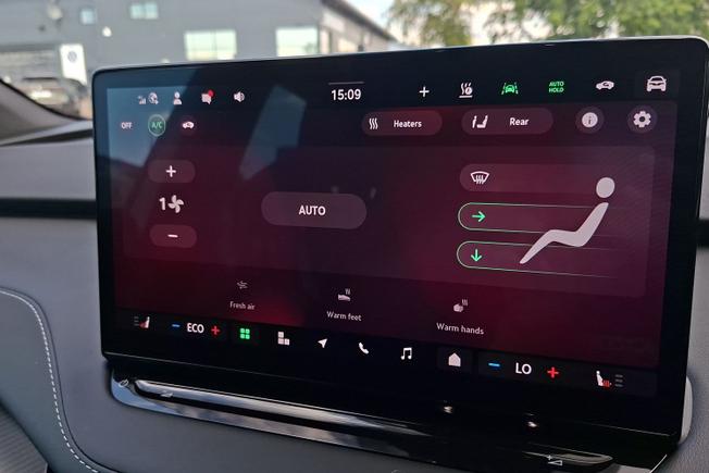 Skoda ENYAQ Photo 33