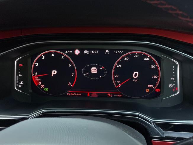 VOLKSWAGEN Polo Photo 15
