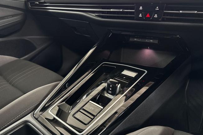 VOLKSWAGEN Golf Photo 23