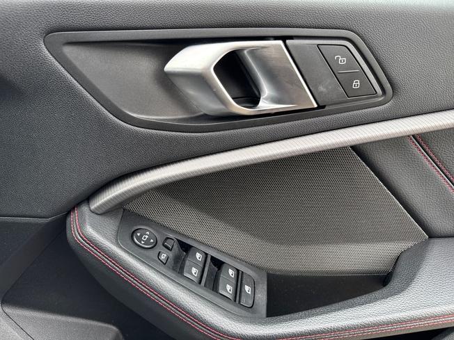 BMW 1 Series Photo 28