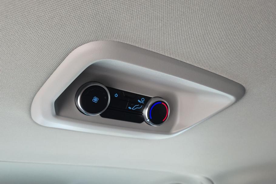 Used Ford TOURNEO CUSTOM 26