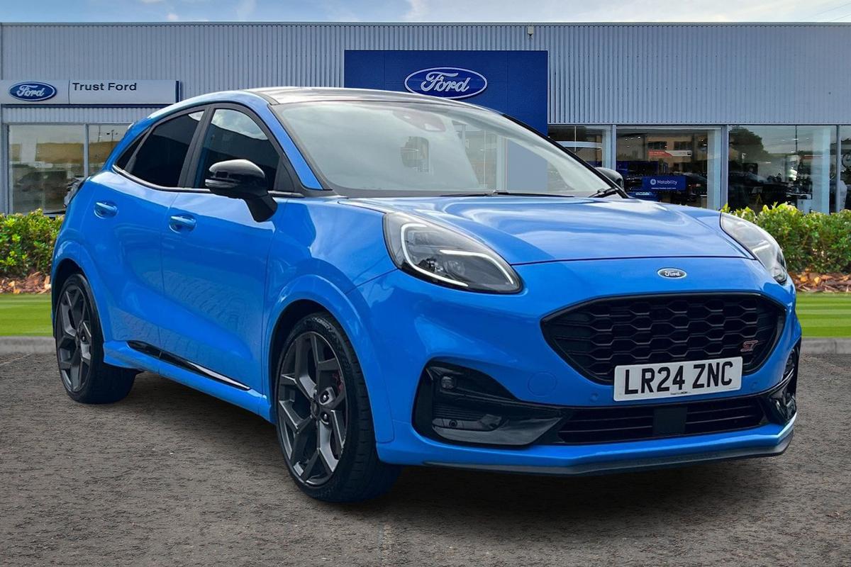 Ford Puma listing photo