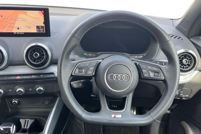 AUDI Q2 Photo 11