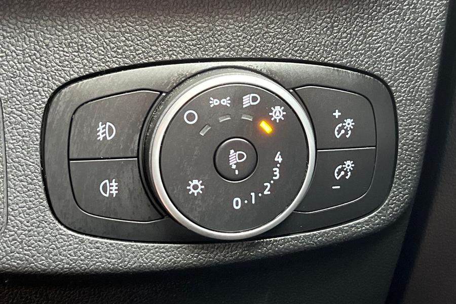 Ford Focus Photo autoimg-6c6d13ceea57801c90c770b538c2674d3a1ff786.jpg