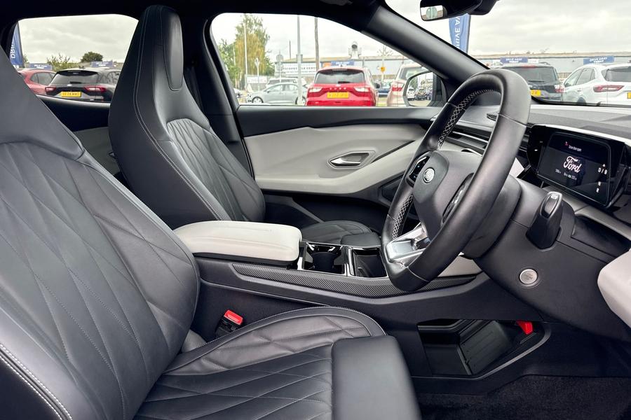 Ford Explorer Photo autoimg-6c7634b22c50eda90911fe6e4ece12106bdbc3a7.jpg