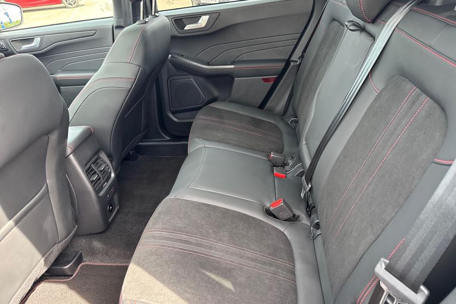 Ford Kuga Photo autoimg-6c76b906c3cb553319c745e10fc24591a165a5ad.jpg