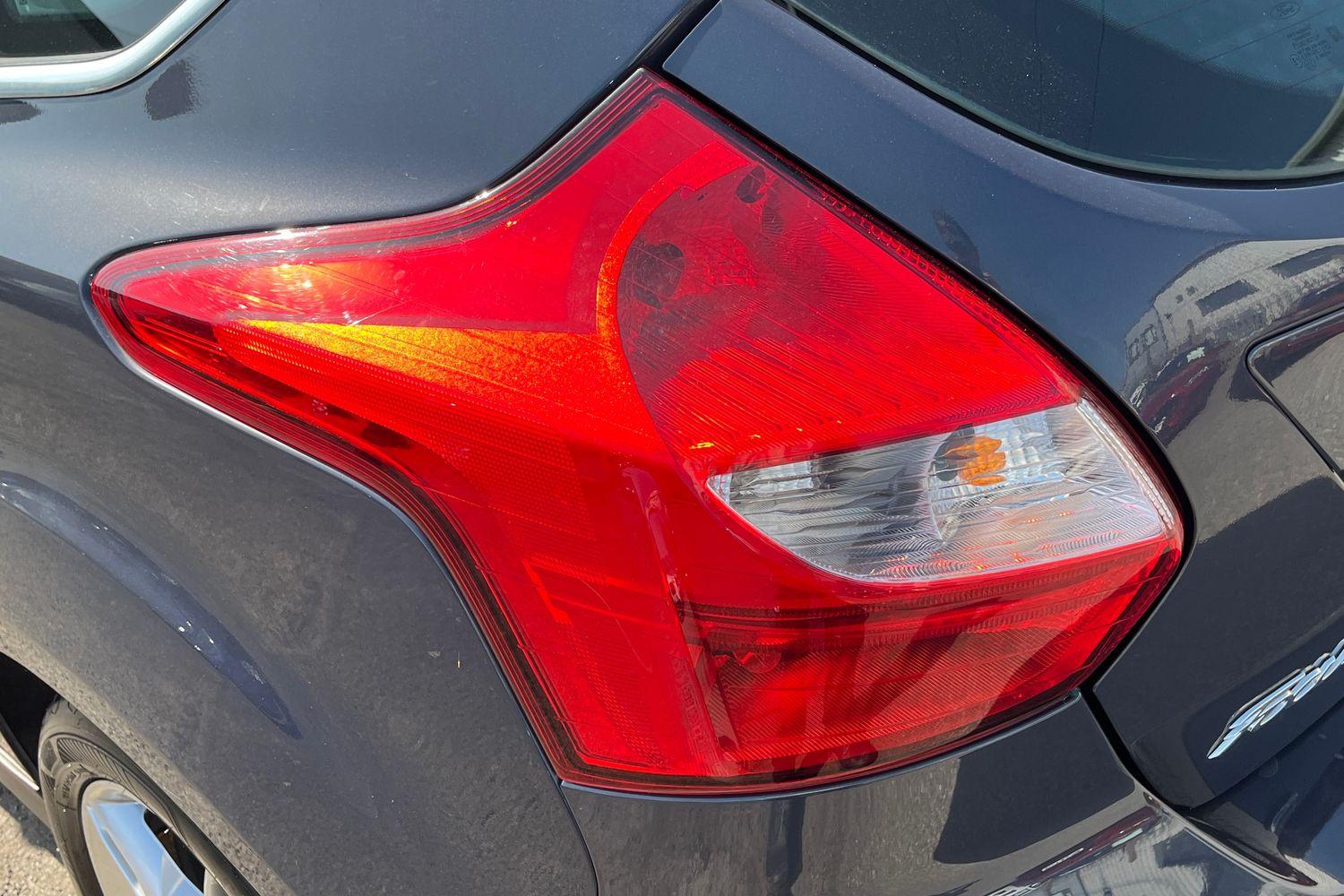 Ford FOCUS Photo 35