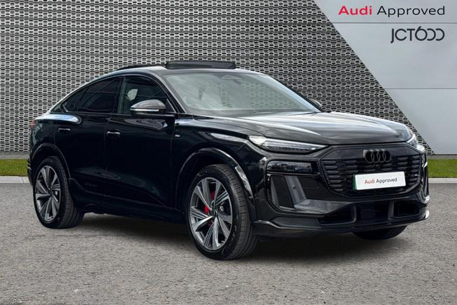 Audi Q6 e-tron Photo 1