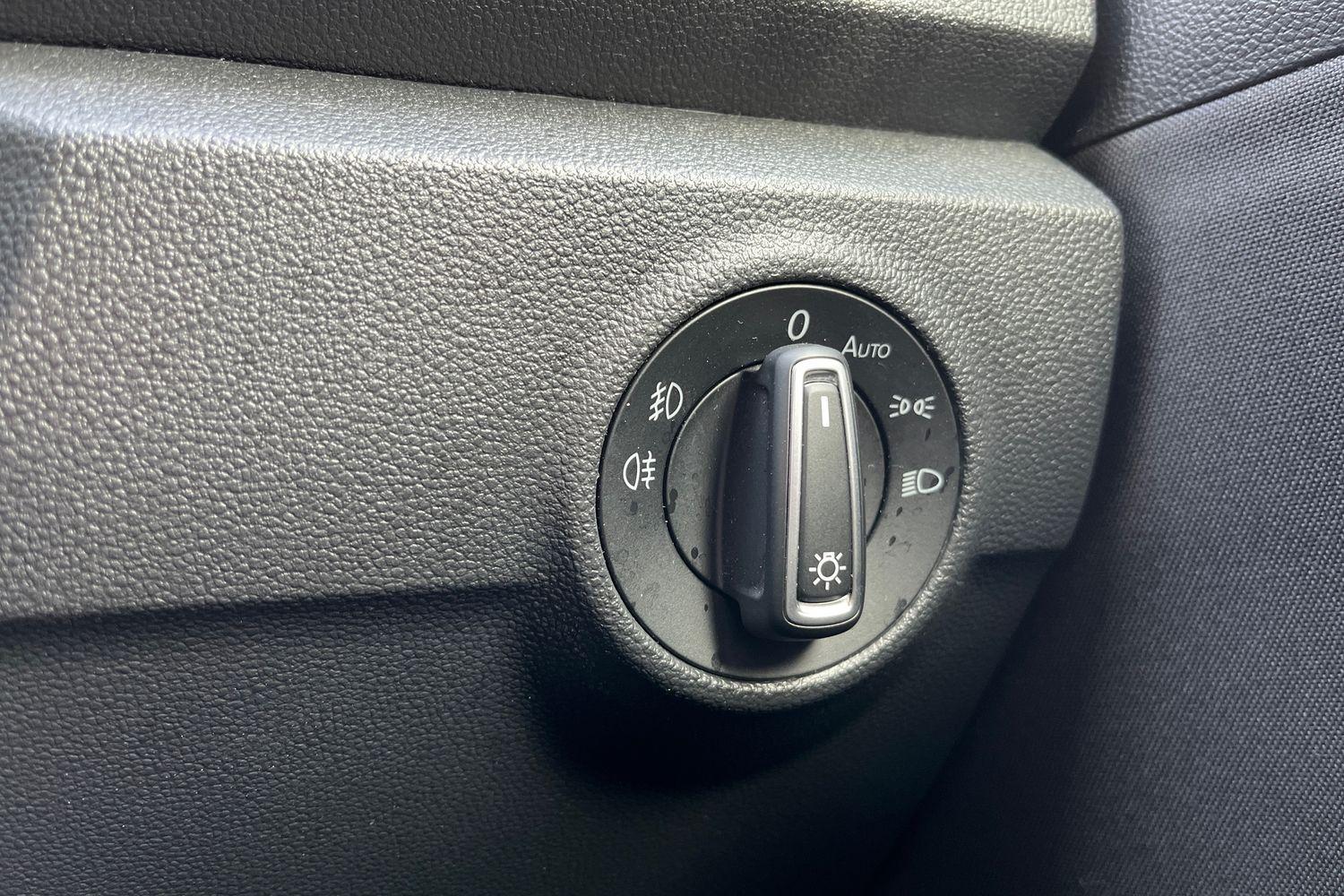 Volkswagen T-ROC Photo 31