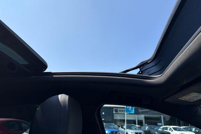 PORSCHE Macan Photo 22