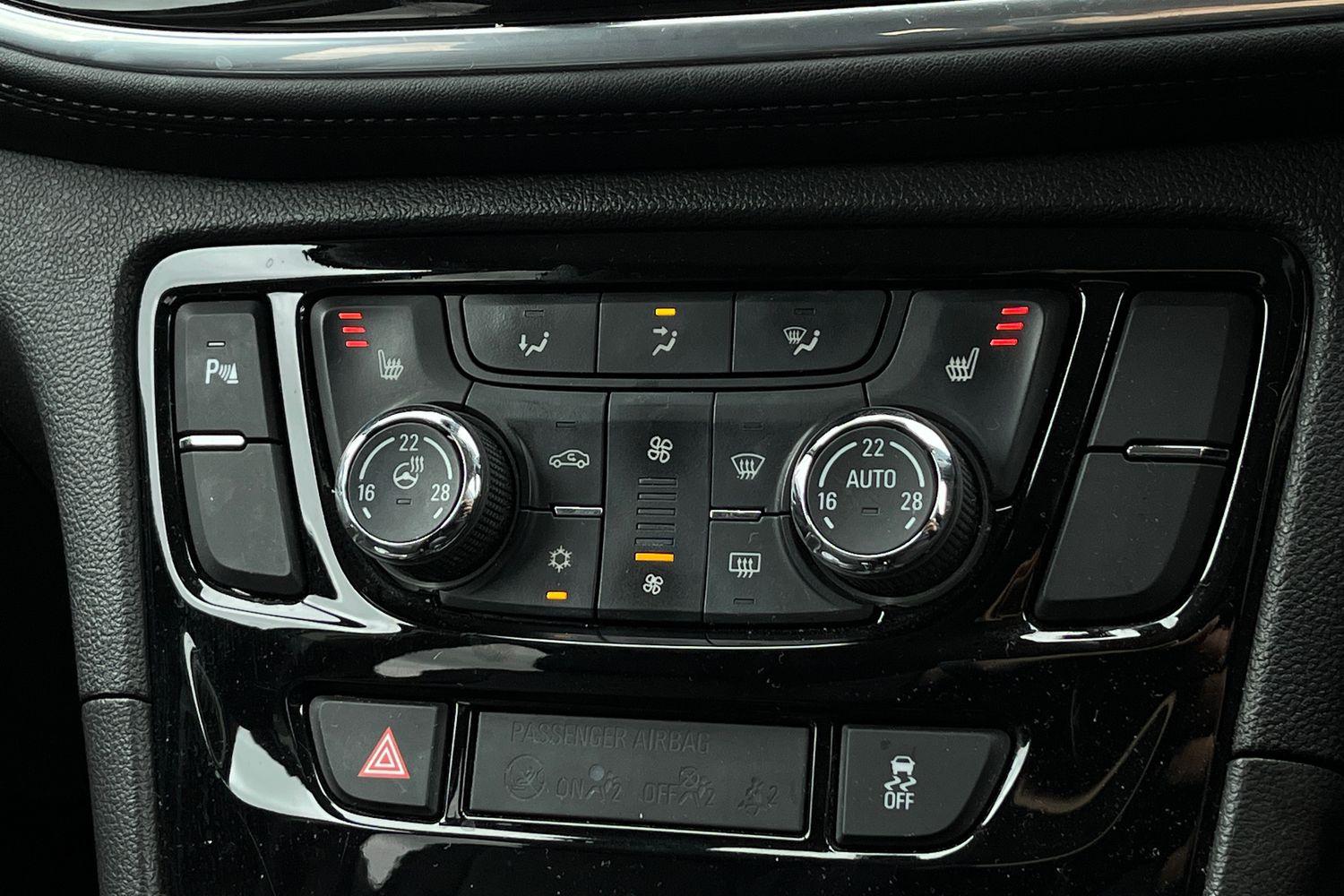 Vauxhall Mokka x Photo 31