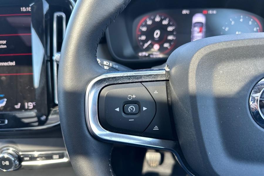 Volvo XC40 Photo autoimg-6c8b7716b45865d814441c62a02f3547cb5e3504.jpg