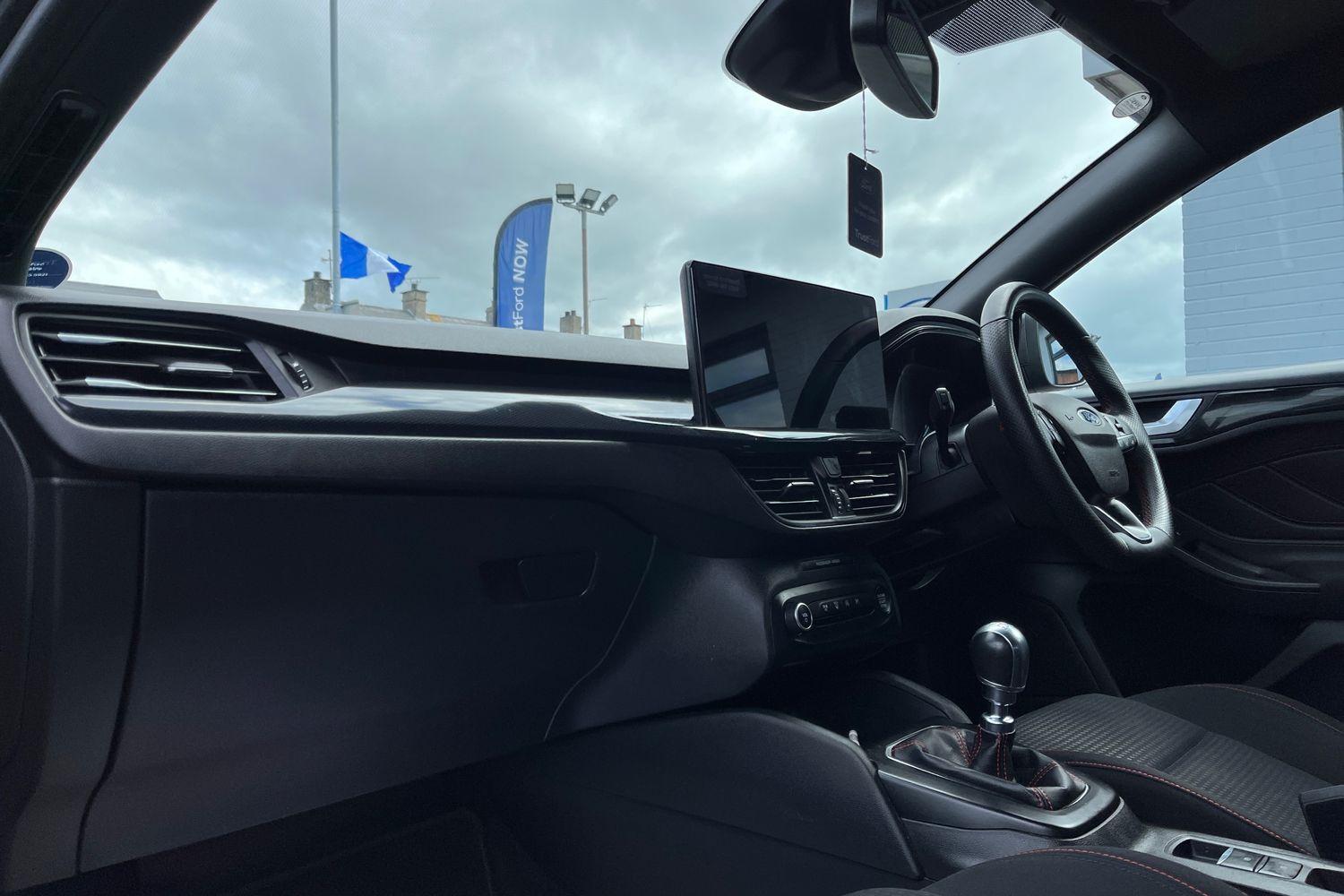 Ford FOCUS Photo 17