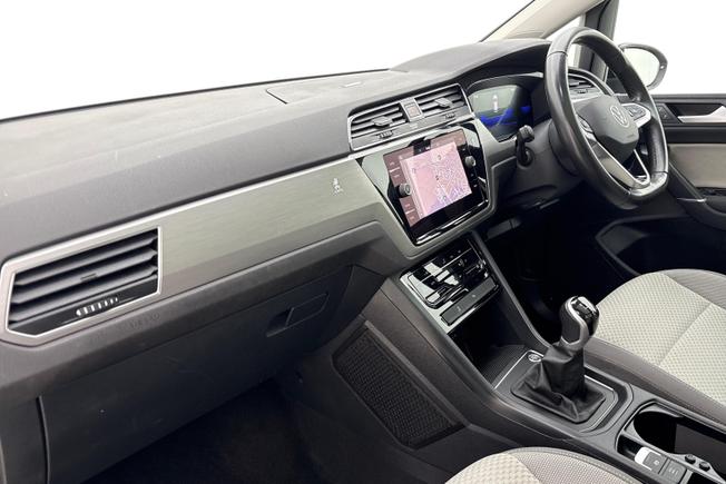 VOLKSWAGEN Touran Photo 2