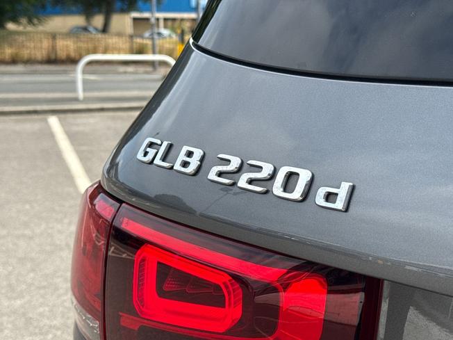 MERCEDES-BENZ Glb Photo 28
