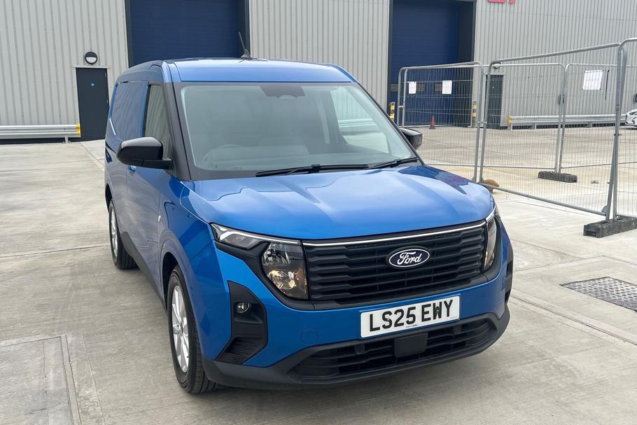 Used Ford TRANSIT COURIER LS25EWY 38