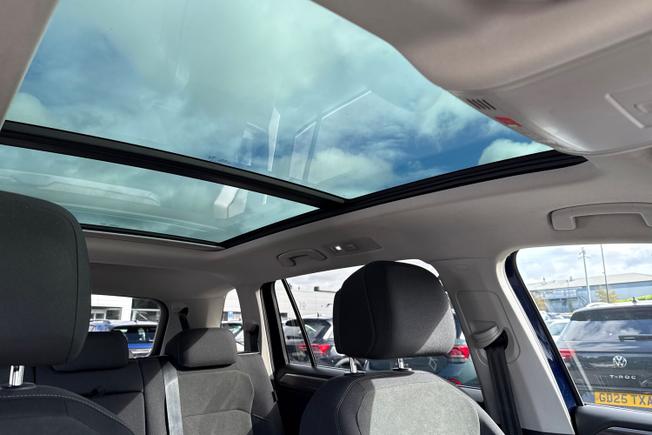 Volkswagen Tiguan Allspace Photo 43