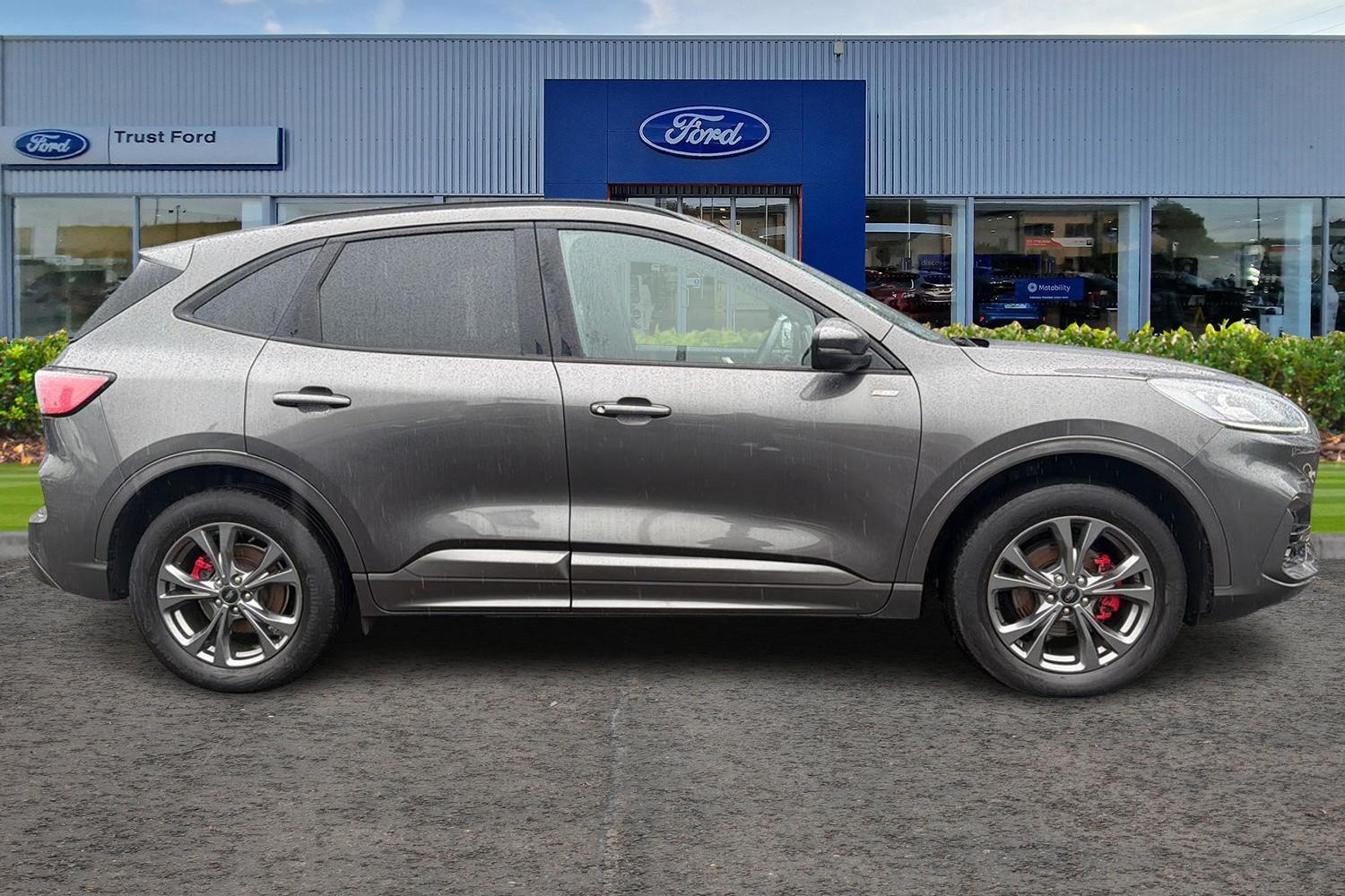 Ford KUGA Photo 2