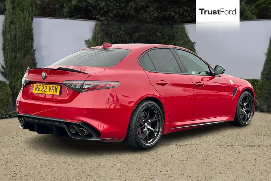 Alfa Romeo GIULIA Photo autoimg-6c9e638366494fac20ea479090e88e2174c5d078.jpg