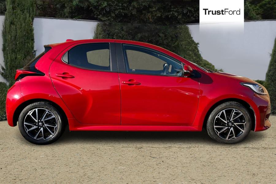 Toyota YARIS Photo autoimg-6ca0719adefdf2ddecd23d69c84d82fa0307b447.jpg