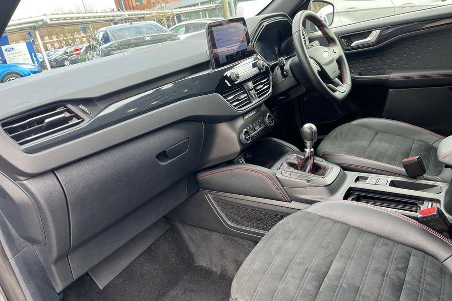 Ford Kuga Photo autoimg-6ca3bb224af457fd5a973df8b7dd65554e2b6bd8.jpg