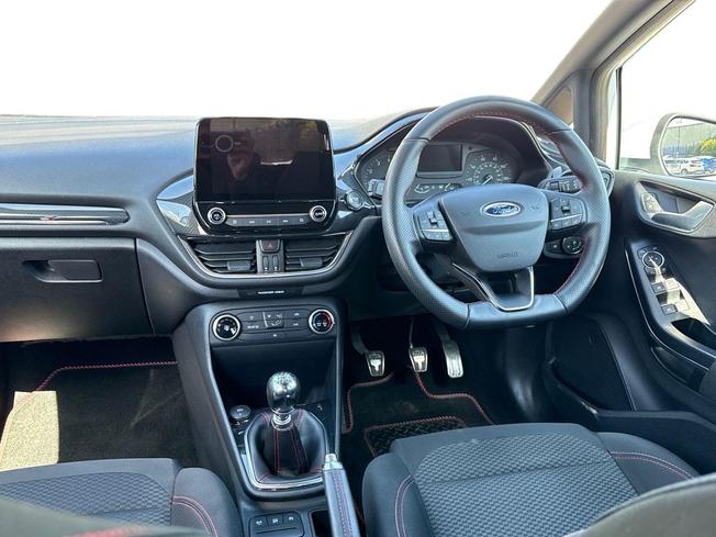 FORD Fiesta Photo 11