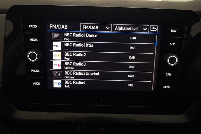 VOLKSWAGEN T-Cross Photo 13