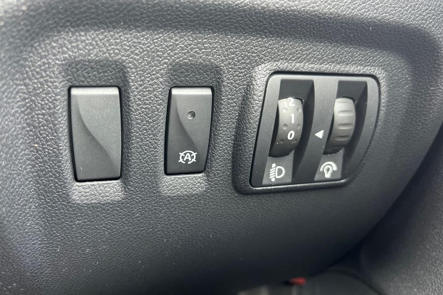 Renault CAPTUR Photo autoimg-6cb27c98389a3595f5649590277bf6b875e87004.jpg
