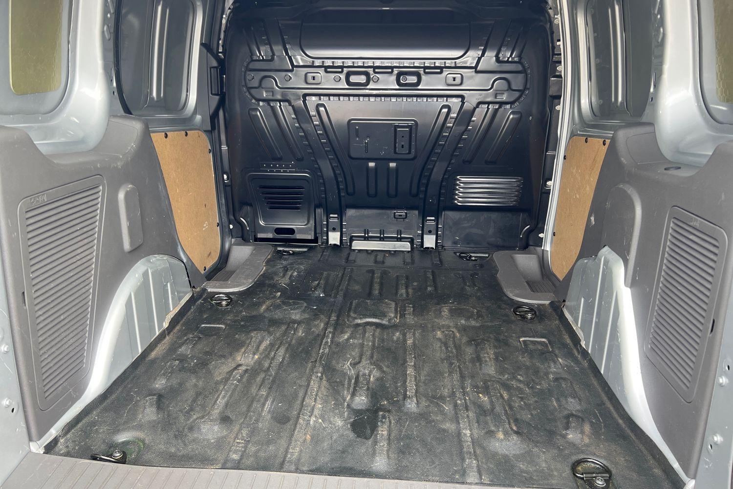 Ford TRANSIT CONNECT Photo 26