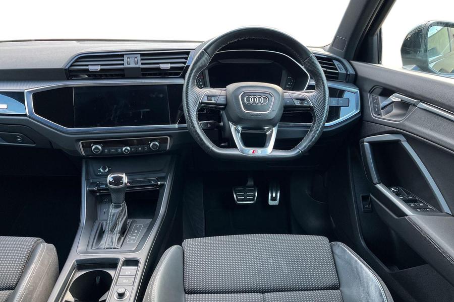 Audi Q3 Photo autoimg-6cb6571a7c7741c17a46a3744afd2ee3b7190bc4.jpg