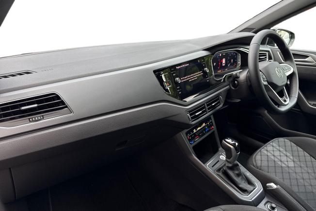 VOLKSWAGEN Polo Photo 2
