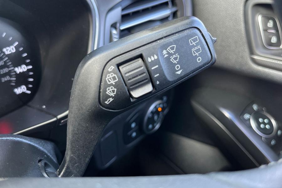 Ford FOCUS Photo autoimg-6cb9cf133c6e51a7bd5f4274b479d71c0a64625c.jpg
