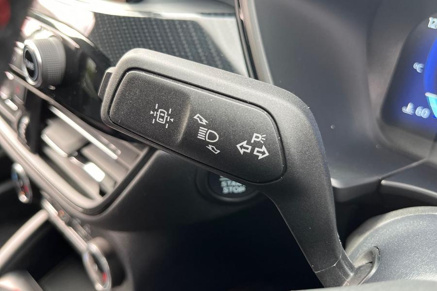 Ford Kuga Photo autoimg-6cbe6f7c6f36e6a12308e44e00d6bbde6fbf2f0f.jpg