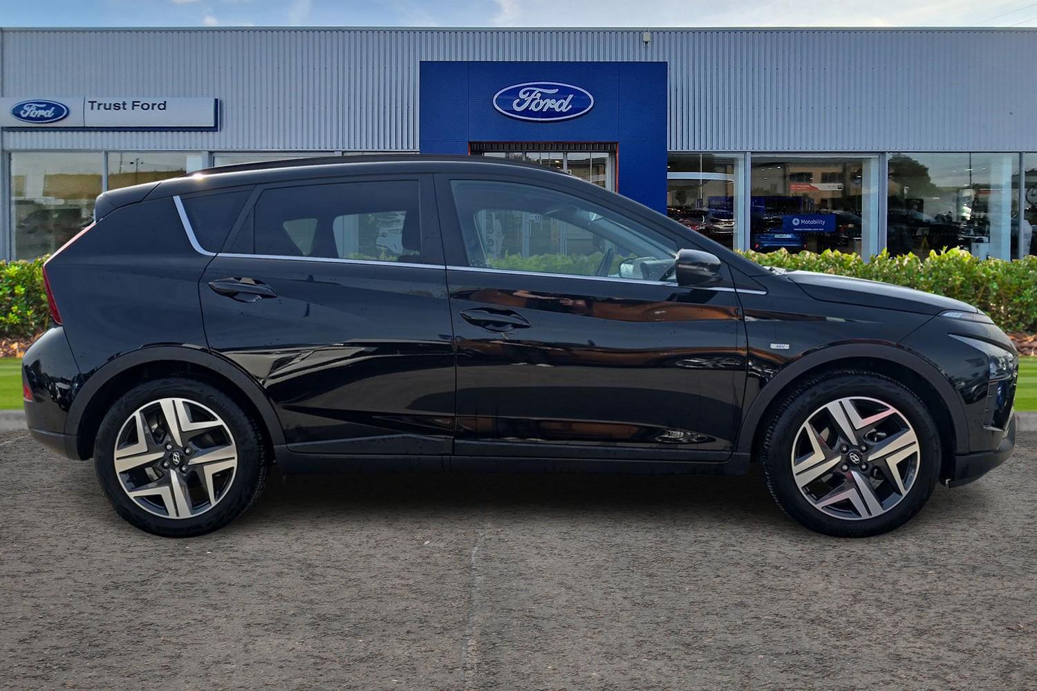 Hyundai BAYON Photo 2