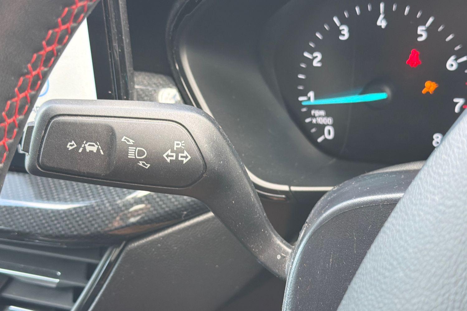 Ford FOCUS Photo 13
