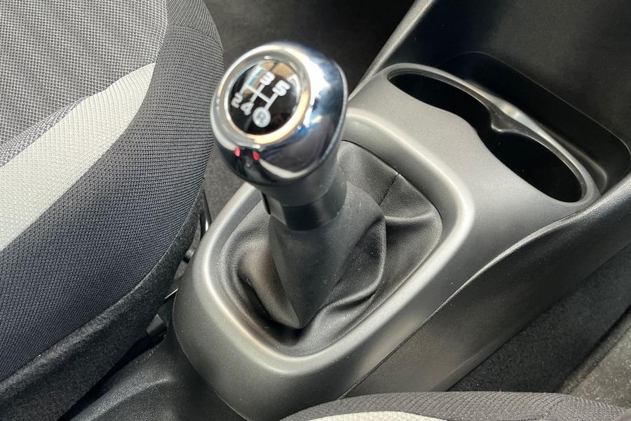 Toyota AYGO Photo autoimg-6cc44d90026f3786108be1e5fe5ed5ee1a3f5543.jpg