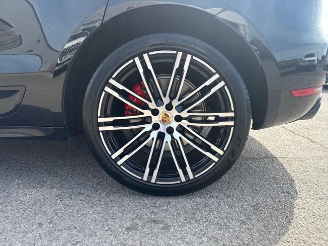 PORSCHE Macan Photo 32