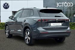 VOLKSWAGEN Tiguan Photo 3