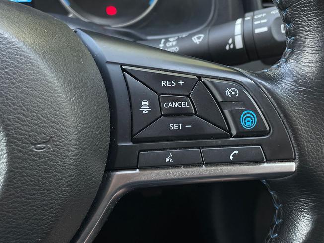 NISSAN Leaf Photo 17