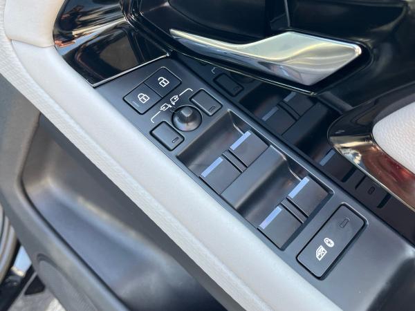 Land Rover Range Rover Evoque Photo autoimg-6cca1c1f055b55be1a663c7362e06beda0c4b9b5.jpg