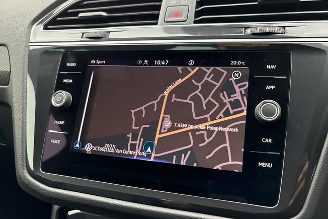 VOLKSWAGEN Tiguan Photo 14