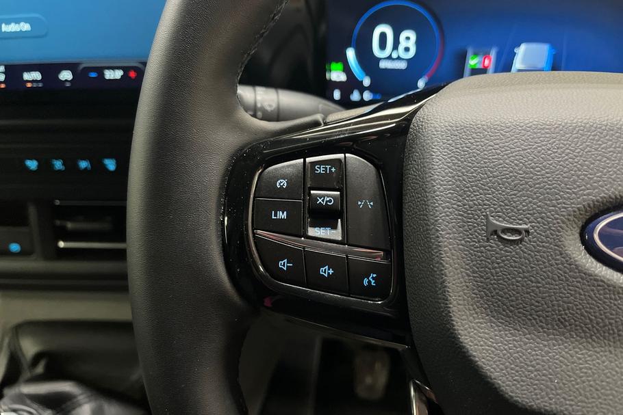 Used Ford TRANSIT CUSTOM WO25ULE 29